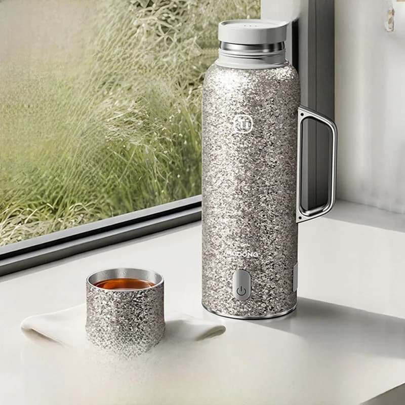 Tiszta titán termoszbögre hőmérséklet-kijelzővel, 601-700ml